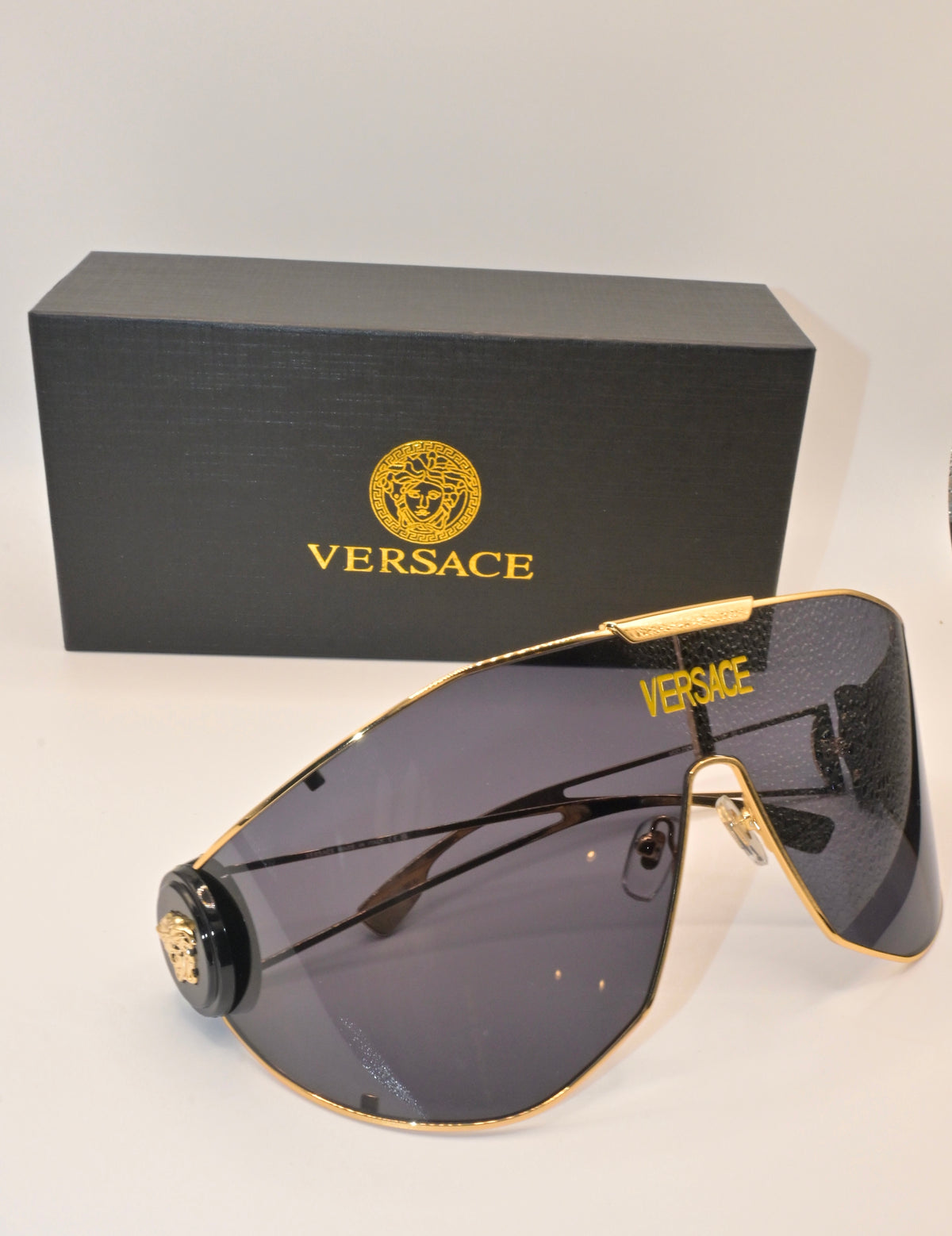 V oversized sunglasses